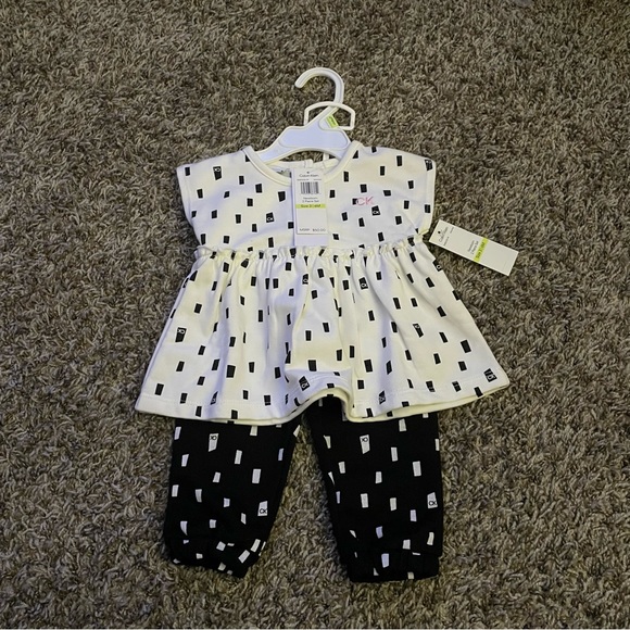 3-6m Calvin Klein outfit - Picture 2 of 2